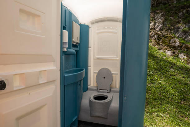 Portable Toilet Options We Offer in Donna, TX