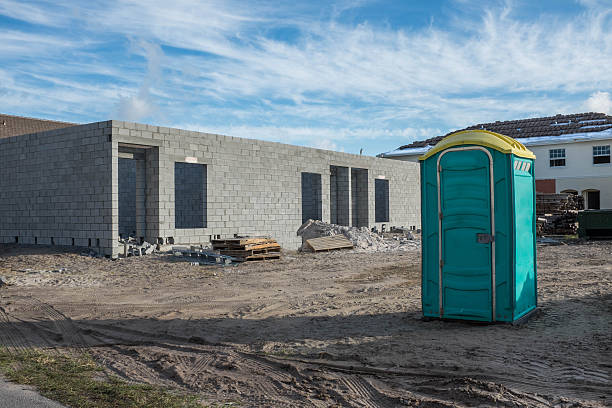 Best Portable bathroom rental  in Donna, TX